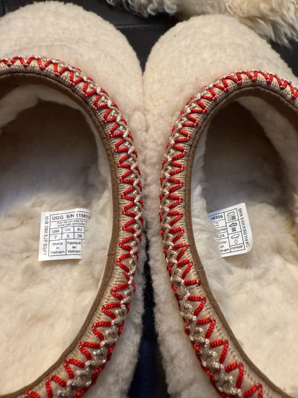 NWT UGG Women’s Tasman Maxi Curly Slipper Natural Sz 7 - Picture 4 of 8